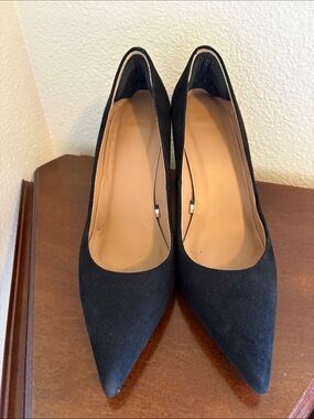 LAST CHANCE CLOSET CLOSING! 
BOSS Black Suede Pointed-Toe Block Heels